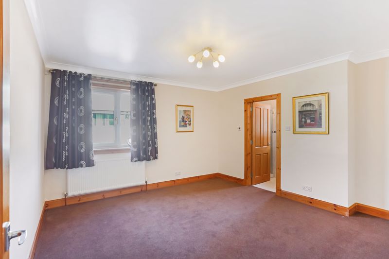 Queen Street Renfrew